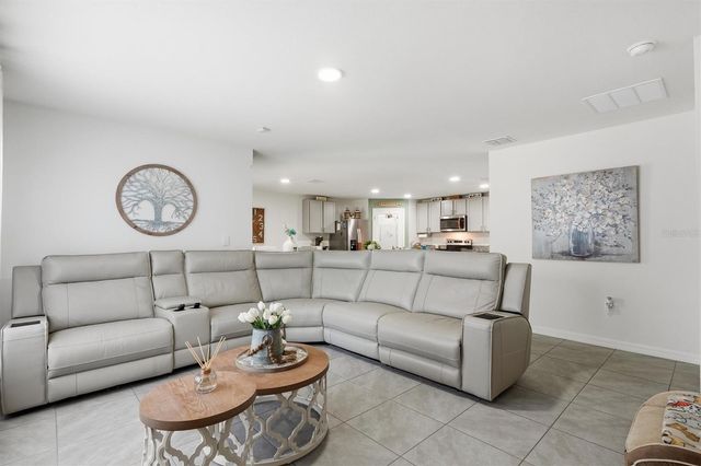 11369 SE 67TH CIRCLE, Belleview, FL 34420