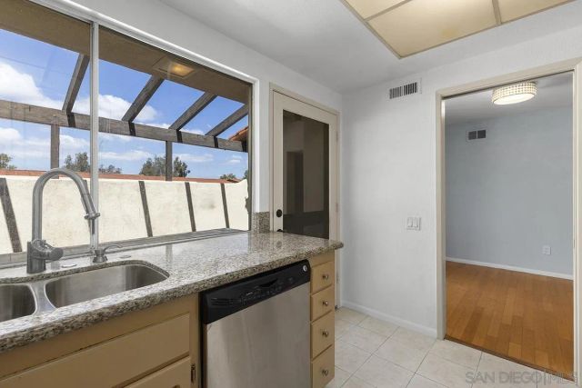 11988 Rancho Bernardo Rd D, San Diego, CA 92128