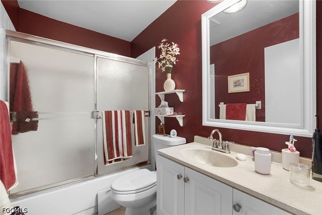 5272 Cedarbend DR 1, Fort Myers, FL 33919