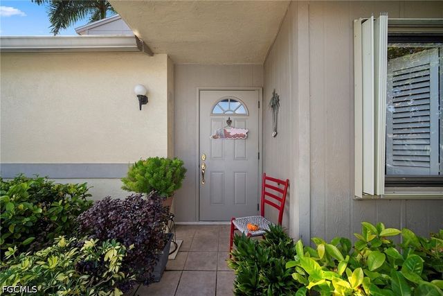 5272 Cedarbend DR 1, Fort Myers, FL 33919