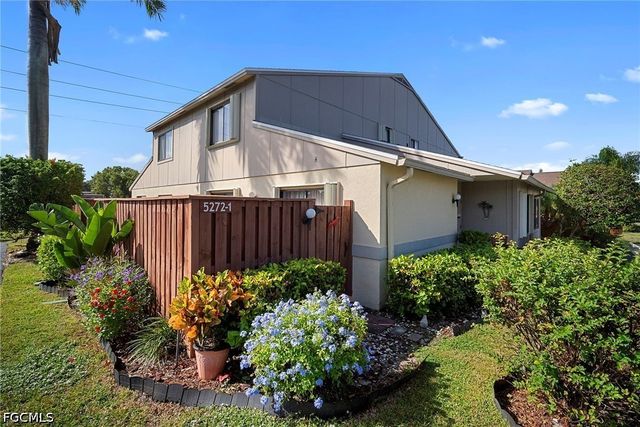 5272 Cedarbend DR 1, Fort Myers, FL 33919
