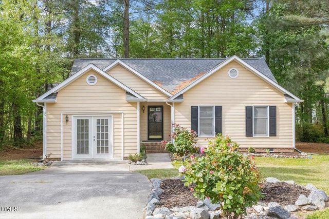 10 Petersburg Place, Durham, NC 27703