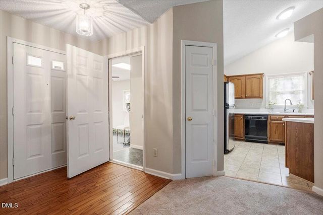 10 Petersburg Place, Durham, NC 27703