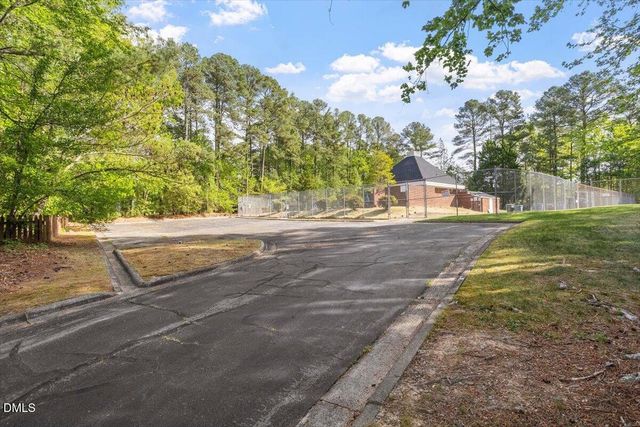 10 Petersburg Place, Durham, NC 27703