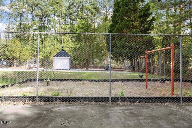 10 Petersburg Place, Durham, NC 27703