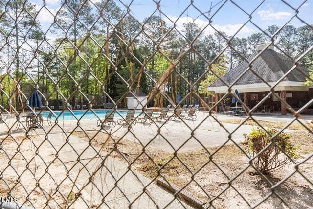 10 Petersburg Place, Durham, NC 27703