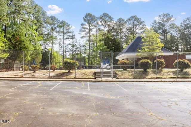 10 Petersburg Place, Durham, NC 27703