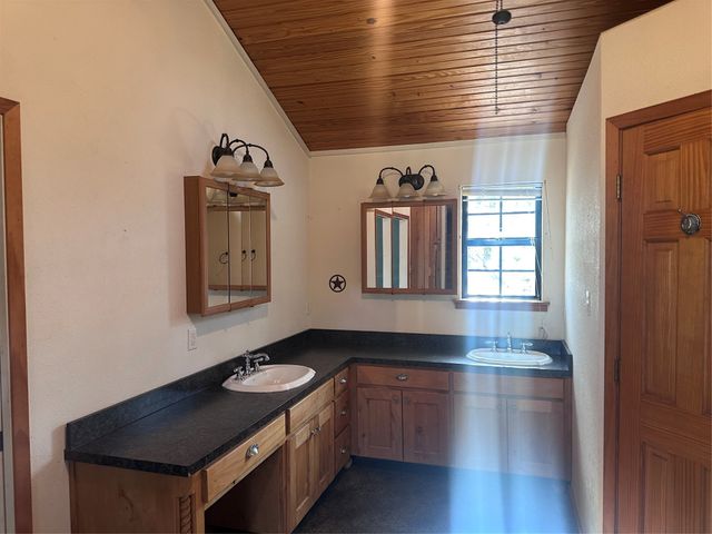 11520 FM 428, Aubrey, TX 76227