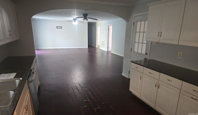 517 S Highway 365 Highway, Redfield, AR 72132