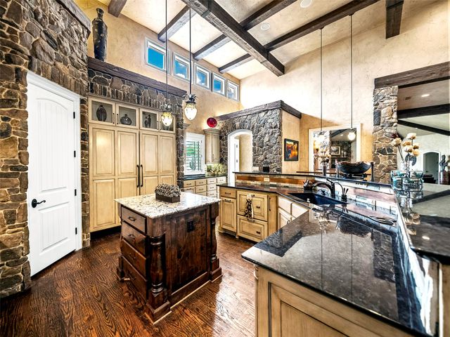 1950 W Sherman Drive, Aubrey, TX 76227