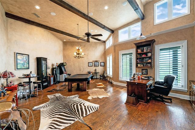 1950 W Sherman Drive, Aubrey, TX 76227