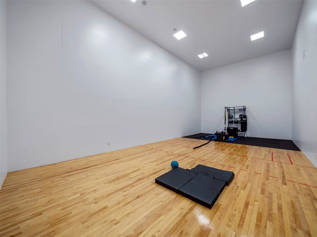 1950 W Sherman Drive, Aubrey, TX 76227