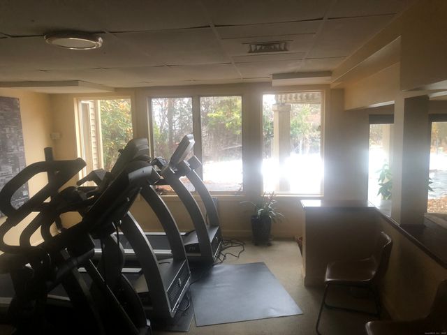 40 Ferncliff Drive, West Hartford, CT 06117