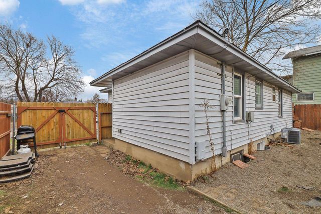 818 E Courtland Ave, Spokane, WA 99207