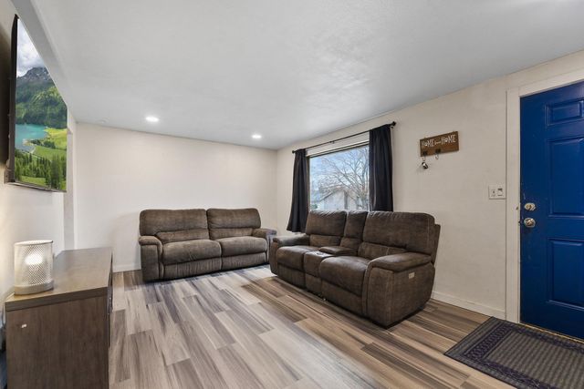 818 E Courtland Ave, Spokane, WA 99207