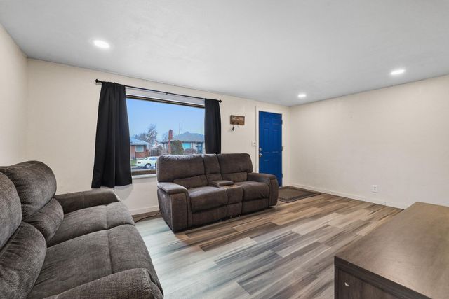 818 E Courtland Ave, Spokane, WA 99207