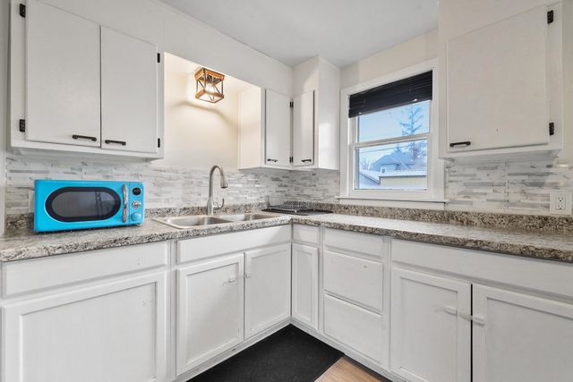 818 E Courtland Ave, Spokane, WA 99207