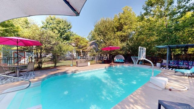 414 Conway Boulevard, Conway, AR 72034