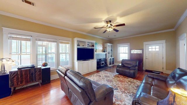 414 Conway Boulevard, Conway, AR 72034