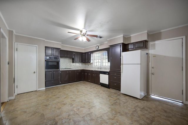 211 15th Street, Hempstead, TX 77445