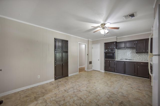 211 15th Street, Hempstead, TX 77445