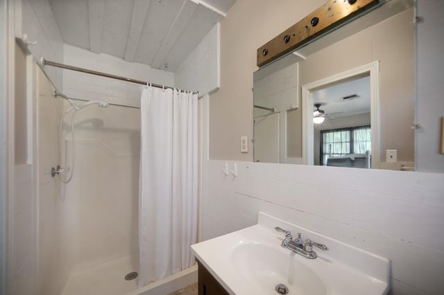 211 15th Street, Hempstead, TX 77445