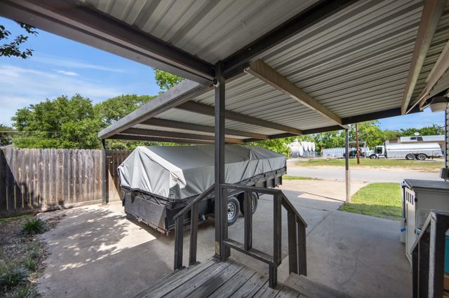 211 15th Street, Hempstead, TX 77445