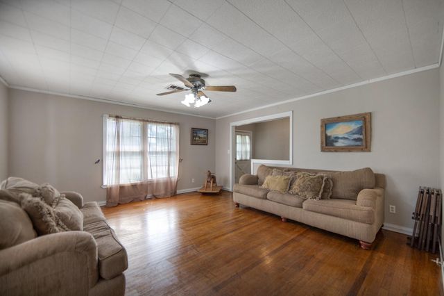 211 15th Street, Hempstead, TX 77445