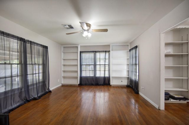 211 15th Street, Hempstead, TX 77445