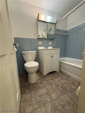 13781 Cedar Road 201, South Euclid, OH 44118