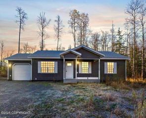 6586 Beverly Hills Circle, Wasilla, AK 99654