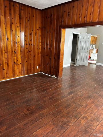 1823 W Main Street, Belleville, IL 62226