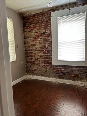 1823 W Main Street, Belleville, IL 62226