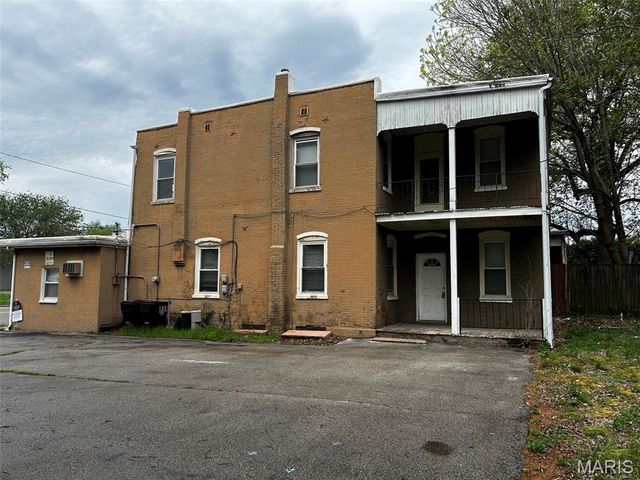 1823 W Main Street, Belleville, IL 62226