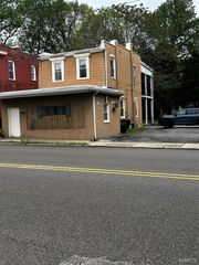 1823 W Main Street, Belleville, IL 62226