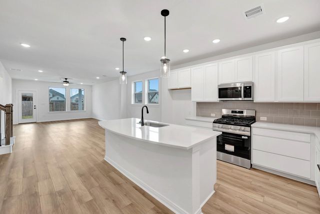 42612 Mystery Lane, Magnolia, TX 77354