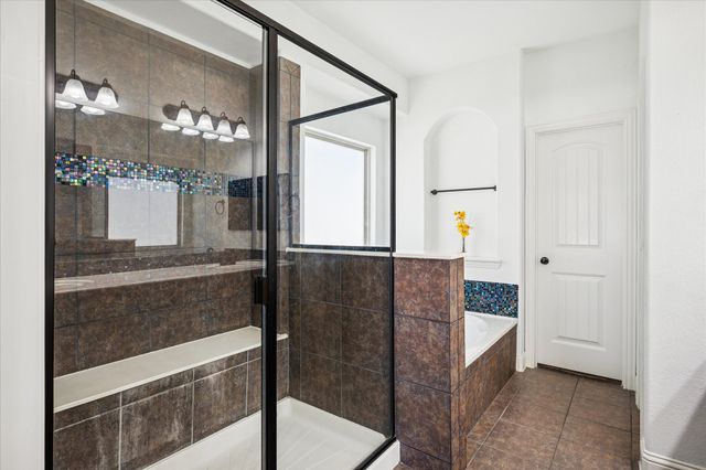 1131 Charleston Lane, Savannah, TX 76227