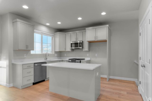 7036 W HIDDEN WAY, West Jordan, UT 84081