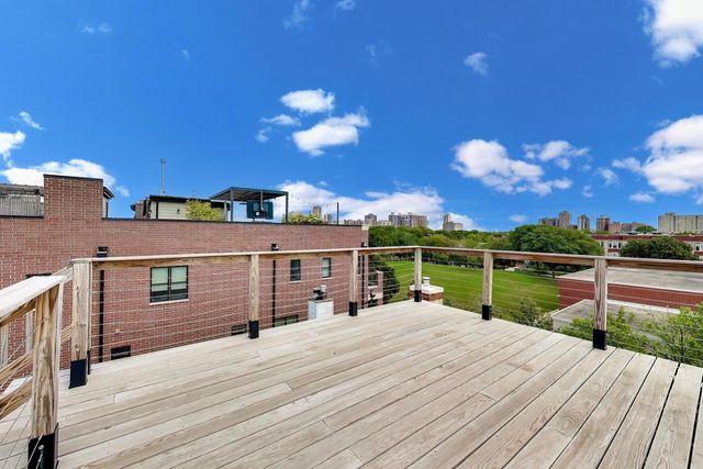 2032 N BURLING Street 3, Chicago, IL 60614