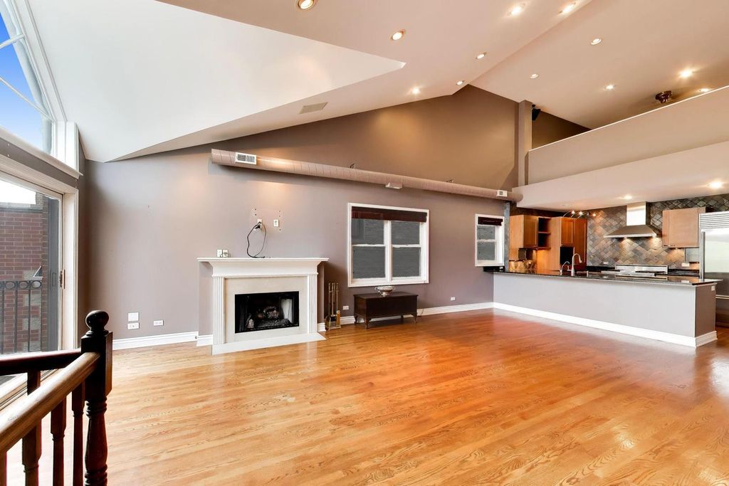 2032 N BURLING Street 3, Chicago, IL 60614 — photo 4