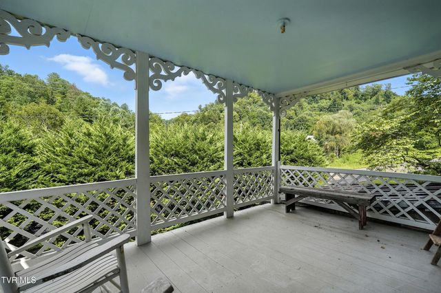 810 Big Dry Run Road, Mountain City, TN 37683