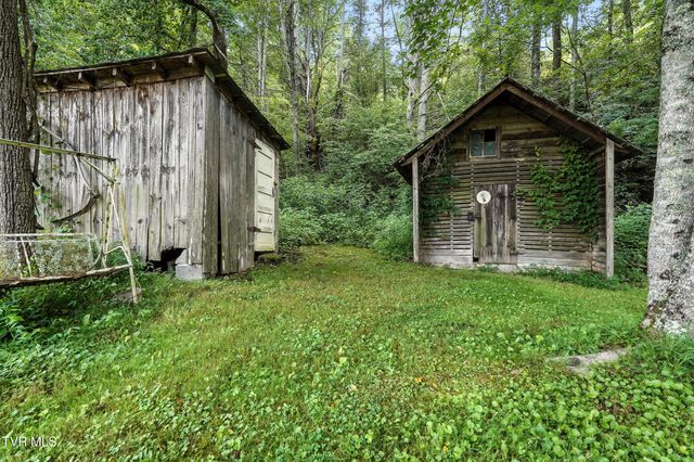 810 Big Dry Run Road, Mountain City, TN 37683