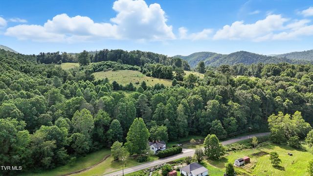 810 Big Dry Run Road, Mountain City, TN 37683