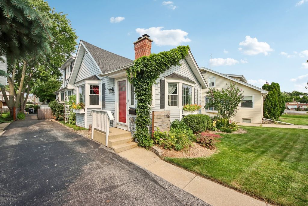 1216 Canfield Road, Park Ridge, IL 60068 — exterior