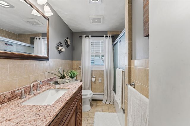 11 Gilmore Street, Pawtucket, RI 02861