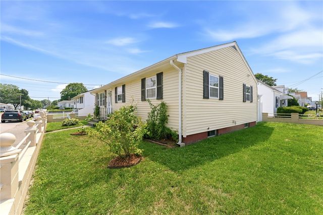 11 Gilmore Street, Pawtucket, RI 02861