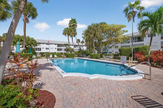 2050 NE 39th Street S210, Lighthouse Point, FL 33064