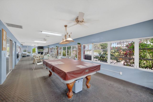 2050 NE 39th Street S210, Lighthouse Point, FL 33064