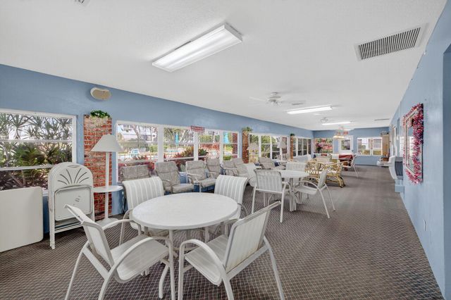 2050 NE 39th Street S210, Lighthouse Point, FL 33064