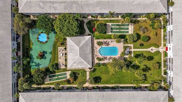 2050 NE 39th Street S210, Lighthouse Point, FL 33064